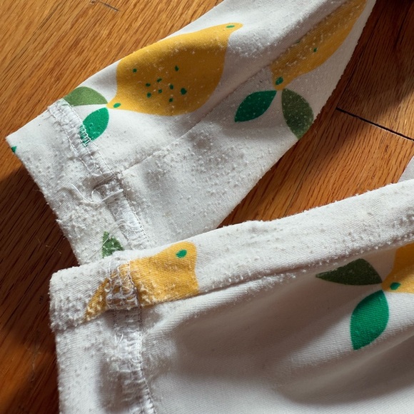 Lemon Print Long Sleeve Rash Guard - Picture 4 of 4